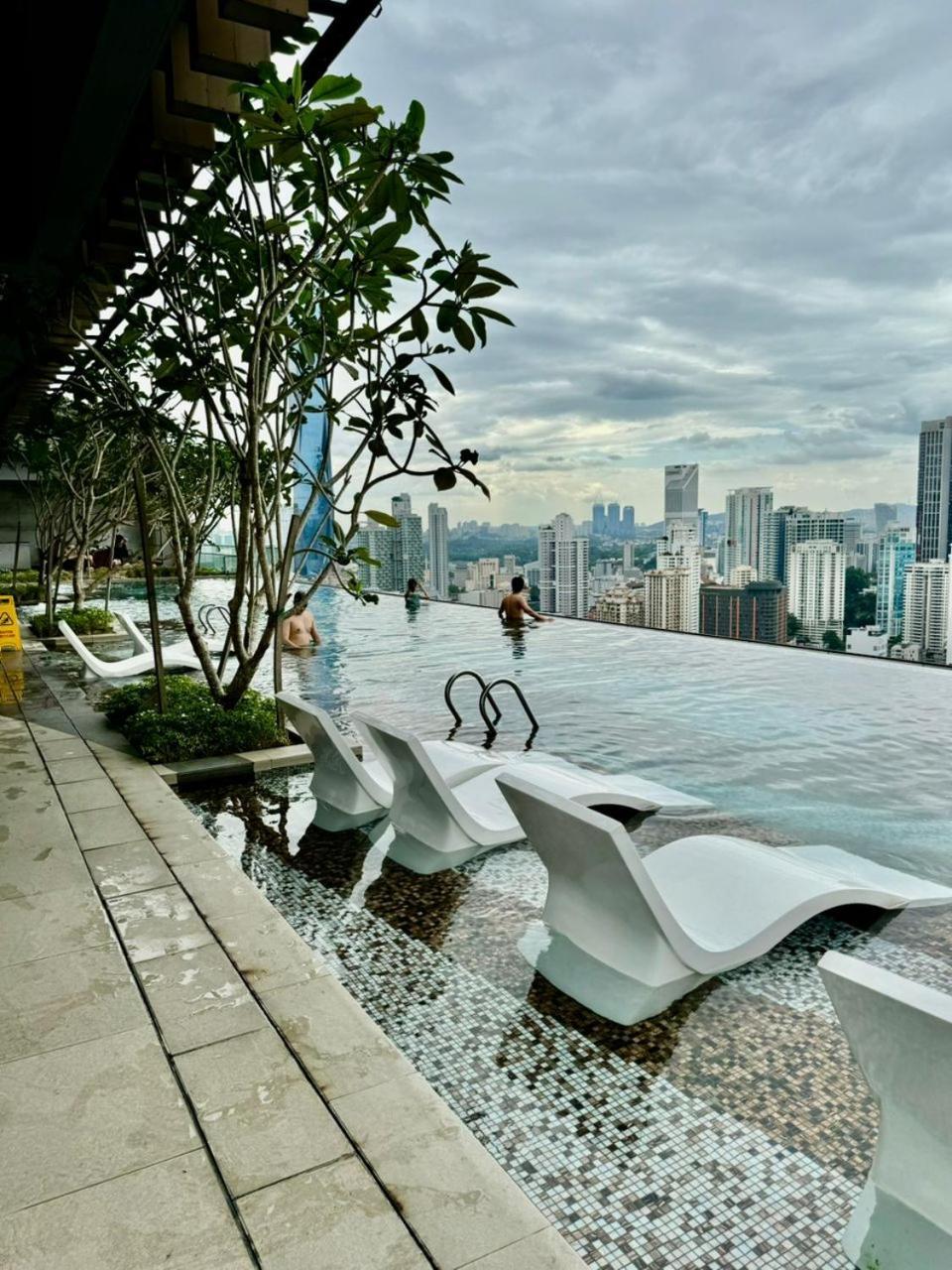 Luxury Suites At Axon Residence Kuala Lumpur Exterior photo